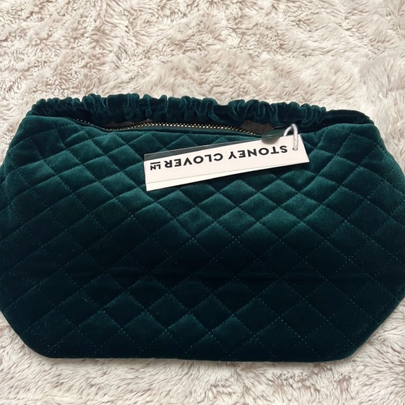 stoney clover lane green velvet scrunch handle bag - Picture 1 of 4